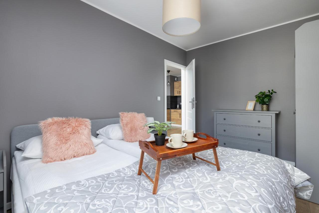 Comfy Apartment Pachonskiego With Parking In Krakow By Noclegi Renters Ngoại thất bức ảnh