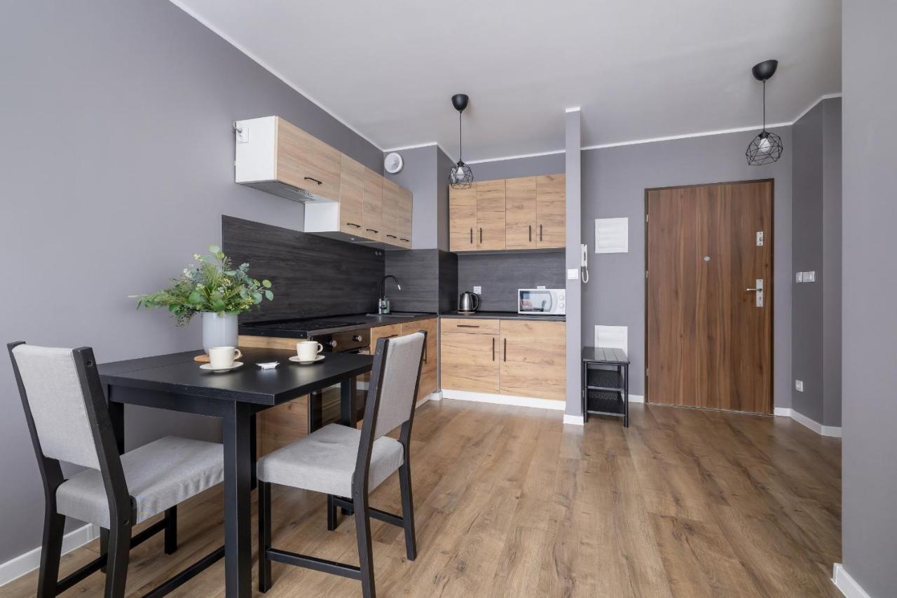 Comfy Apartment Pachonskiego With Parking In Krakow By Noclegi Renters Ngoại thất bức ảnh