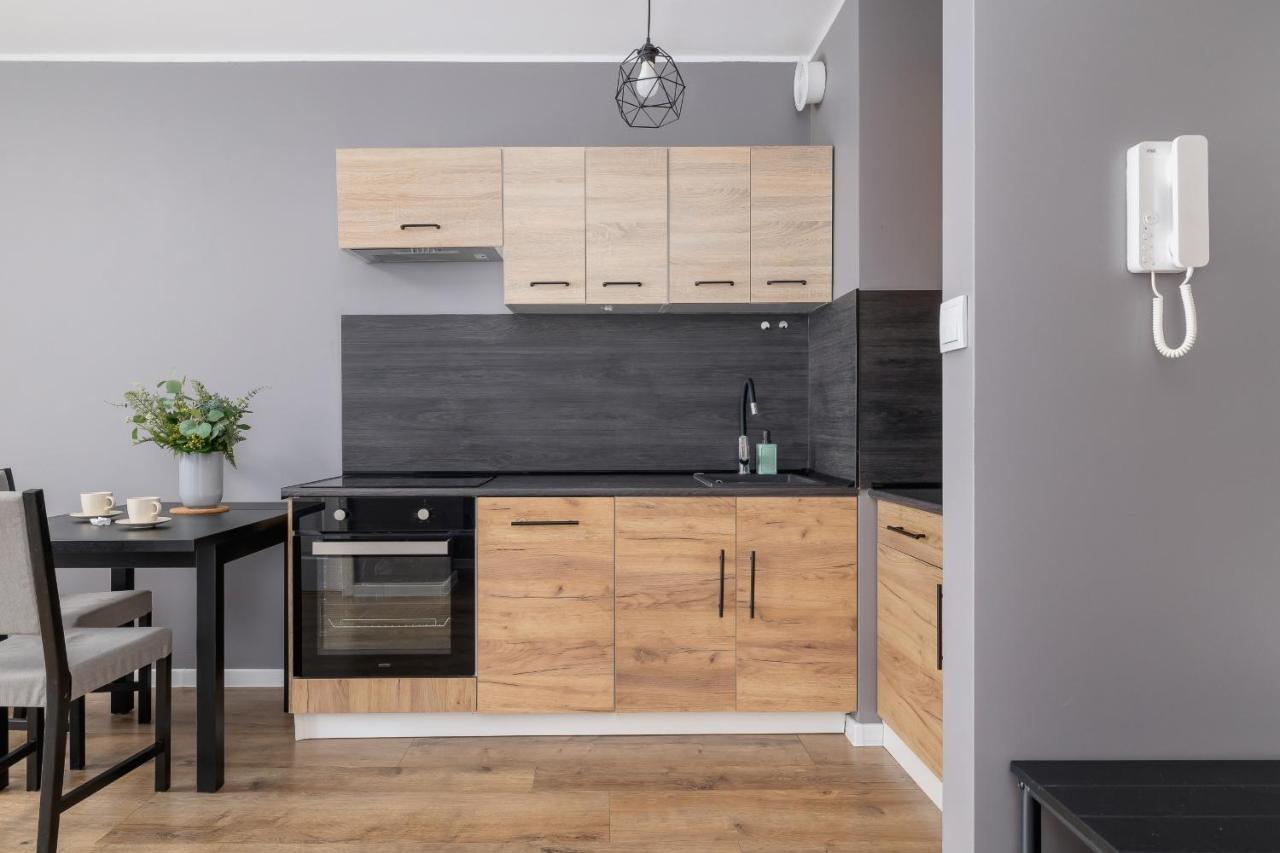 Comfy Apartment Pachonskiego With Parking In Krakow By Noclegi Renters Ngoại thất bức ảnh